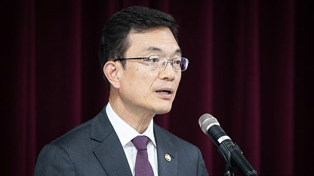 Giữa “bão” Covid-19, Hàn Quốc đình chỉ miễn thị thực cho công dân Nhật Bản