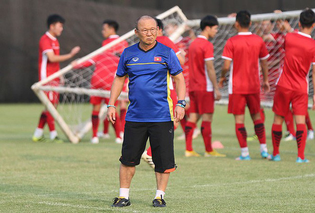 HLV Park Hang Seo dự khán V.League 2020 để tuyển quân cho ĐT Việt Nam
