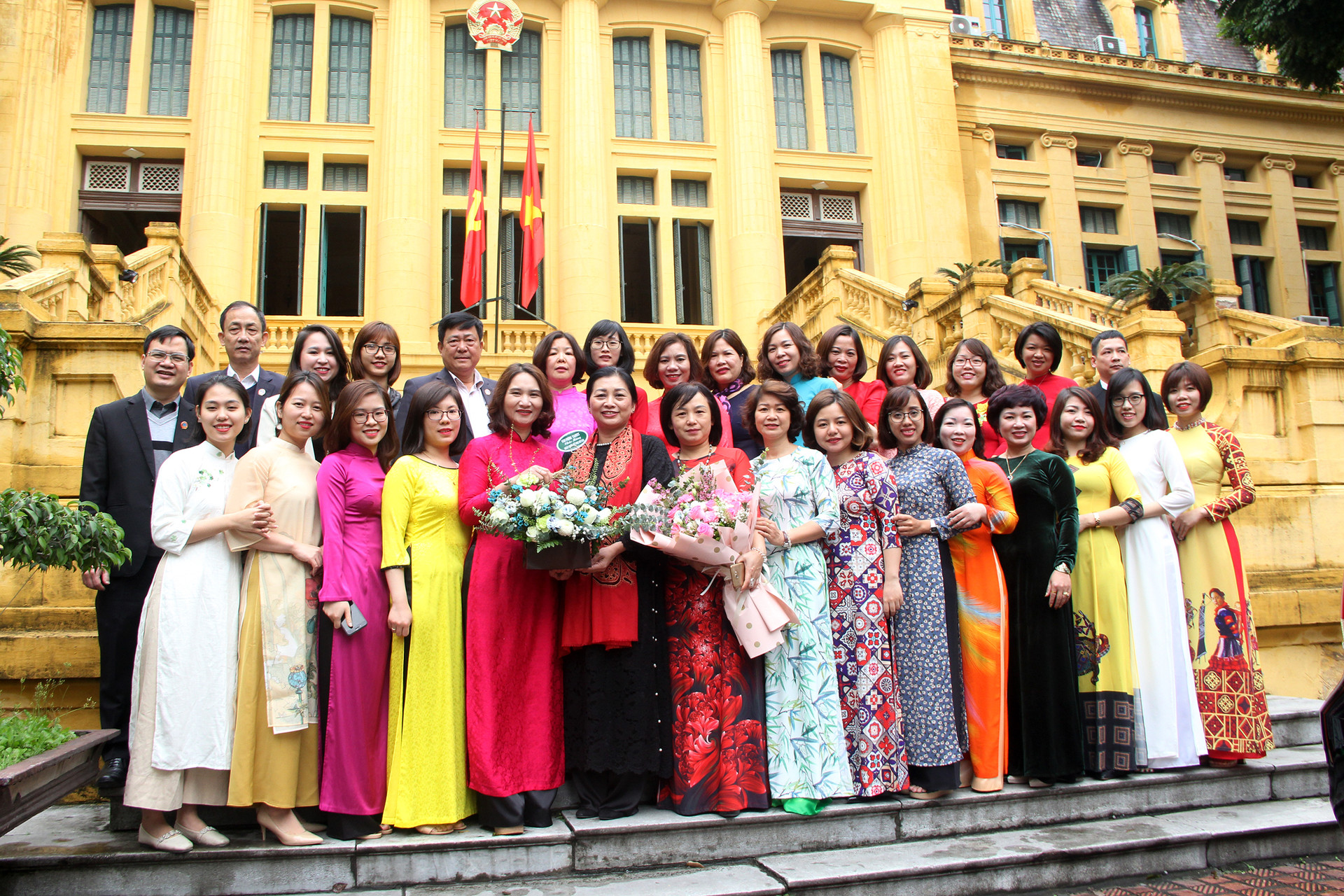 Kỷ niệm 110 năm Ngày Quốc tế phụ nữ 8/3 tại các đơn vị thuộc TANDTC