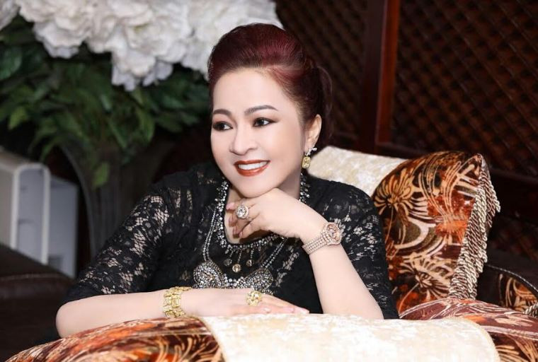 CEO Nguyễn Phương Hằng: Trí tuệ và tâm hồn chính là nét đẹp vĩnh cửu của người phụ nữ