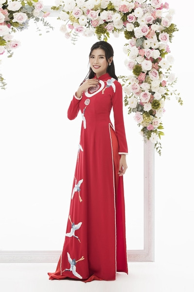 Thúy Diễm hóa cô dâu trong bộ ảnh áo dài mới