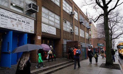 Covid-19: New York đóng cửa các trường học 