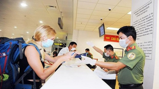 Việt Nam sẽ ngưng cấp visa với tất cả các nước để chống dịch Covid-19