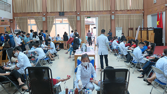Công đoàn BHXH Việt Nam tổ chức hiến máu an toàn trong mùa dịch Covid-19