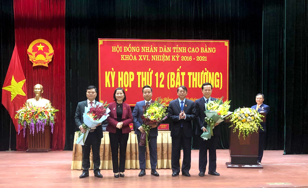 Cao Bằng có tân Phó Chủ tịch UBND tỉnh 40 tuổi