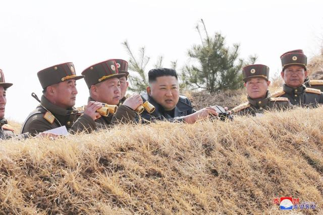 Triều Tiên tiếp tục phóng vật thể lạ