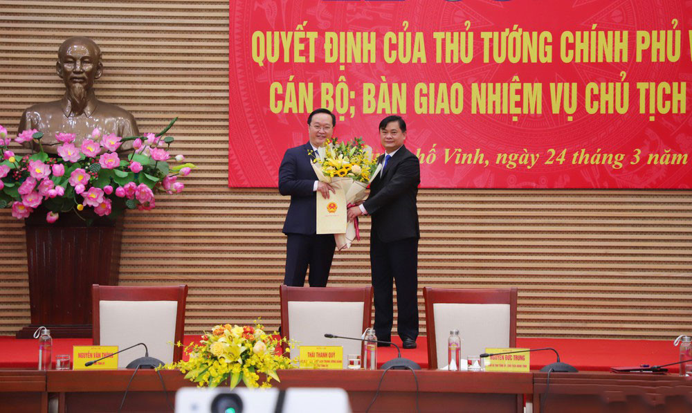 Thủ tướng phê chuẩn chức vụ Chủ tịch UBND tỉnh Nghệ An