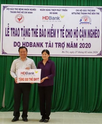 HDBank tặng 600 thẻ BHYT cho bà con Bến Tre