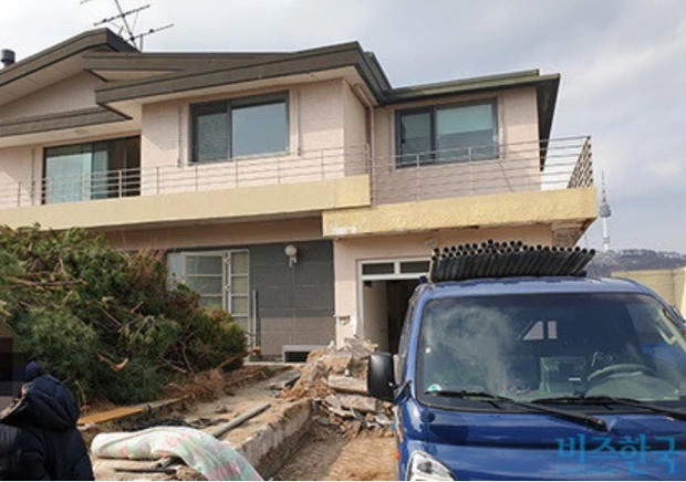 Phá bỏ nhà tân hôn, Song Joong Ki chi 2,88 triệu USD mua nhà ở Hawaii
