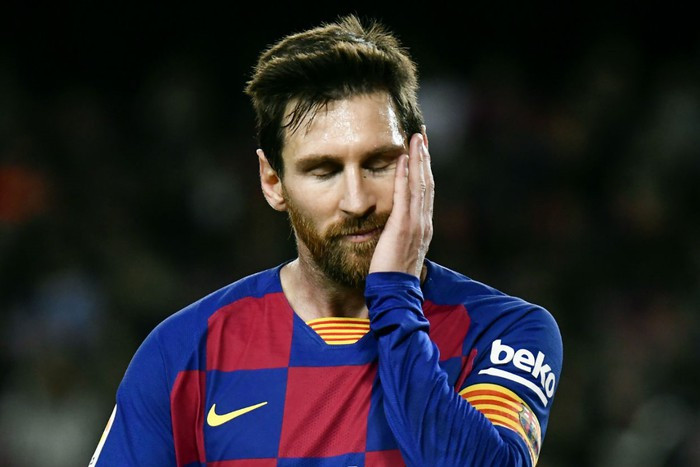 Messi và đồng đội chấp nhận giảm 70% lương vì Covid-19