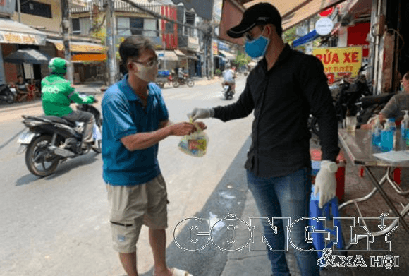 san-se-cung-ba-con-ngheo-1-w700-h473.png