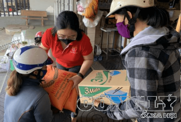 san-se-cung-ba-con-ngheo-6-w700-h473.png