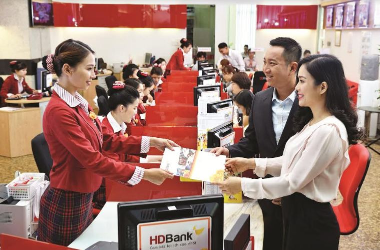 Hỗ trợ khách hàng vượt Covid-19, HDBank giảm sâu lãi suất cho vay