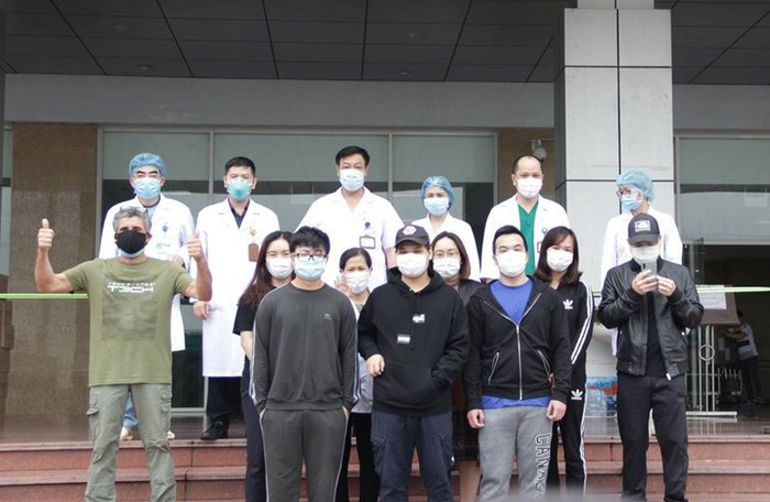 Thêm 11 bệnh nhân Covid-19 ở Hà Nội được công bố khỏi bệnh