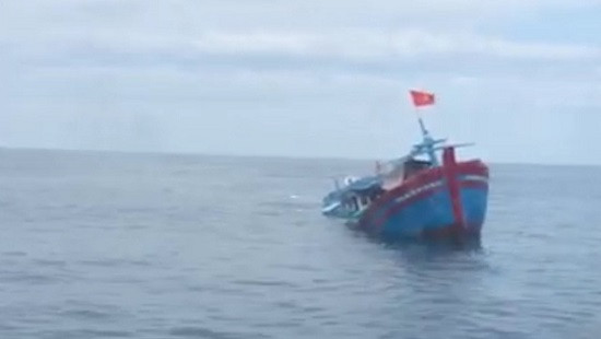 Vụ chìm tàu cá ở Hoàng Sa: Cách ly y tế tập trung ngư dân về dịch Covid-19