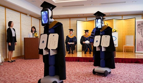 Robot thay thế sinh viên Nhật Bản trong lễ tốt nghiệp giữa đại dịch Covid-19
