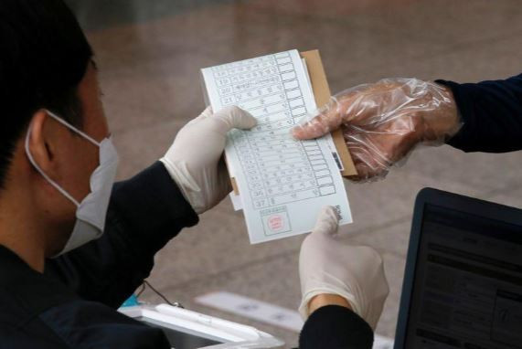 Hàn Quốc bắt đầu tiến hành bỏ phiếu bầu Quốc hội sớm 