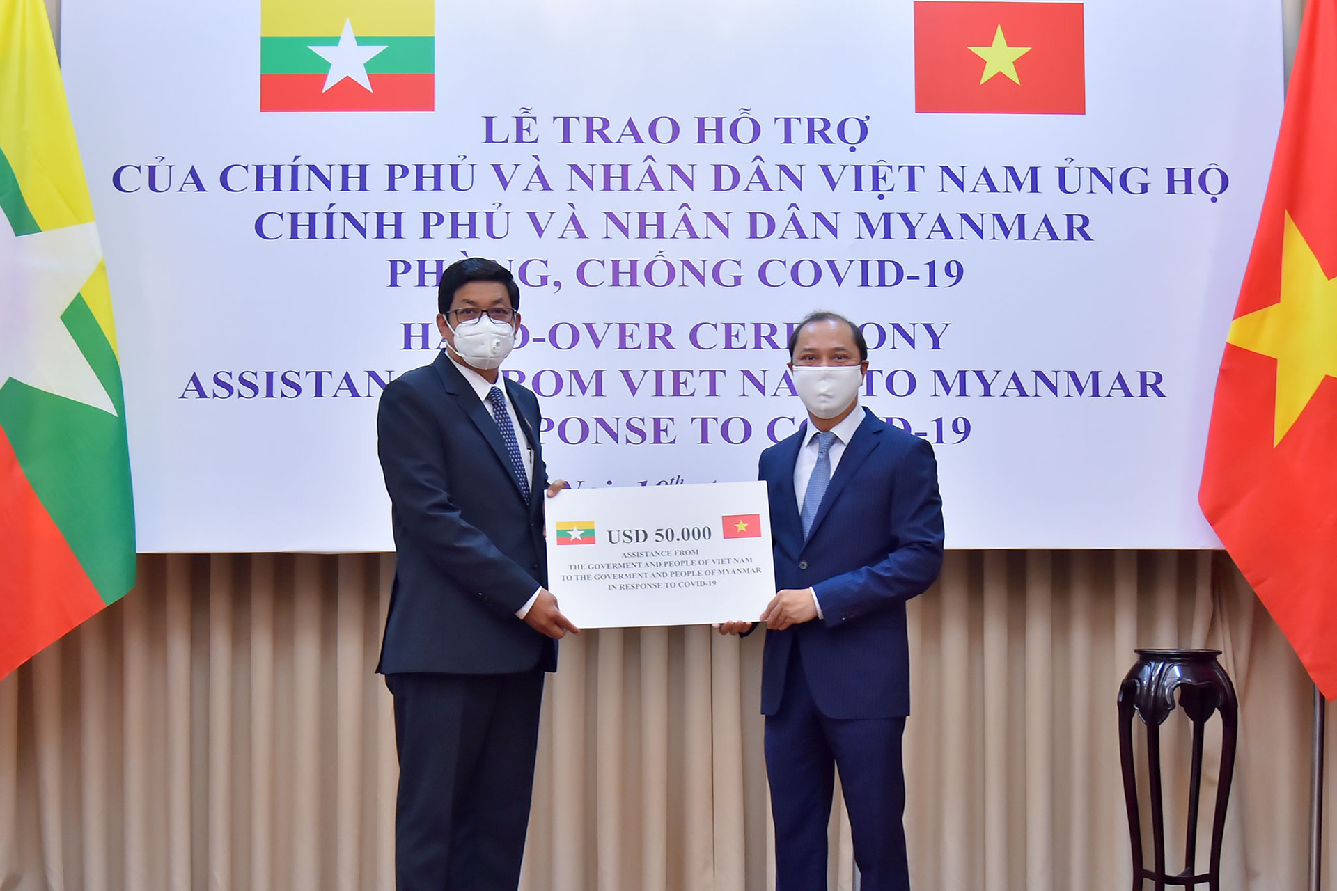 Việt Nam tặng Myanmar 50.000 USD để phòng, chống Covid-19