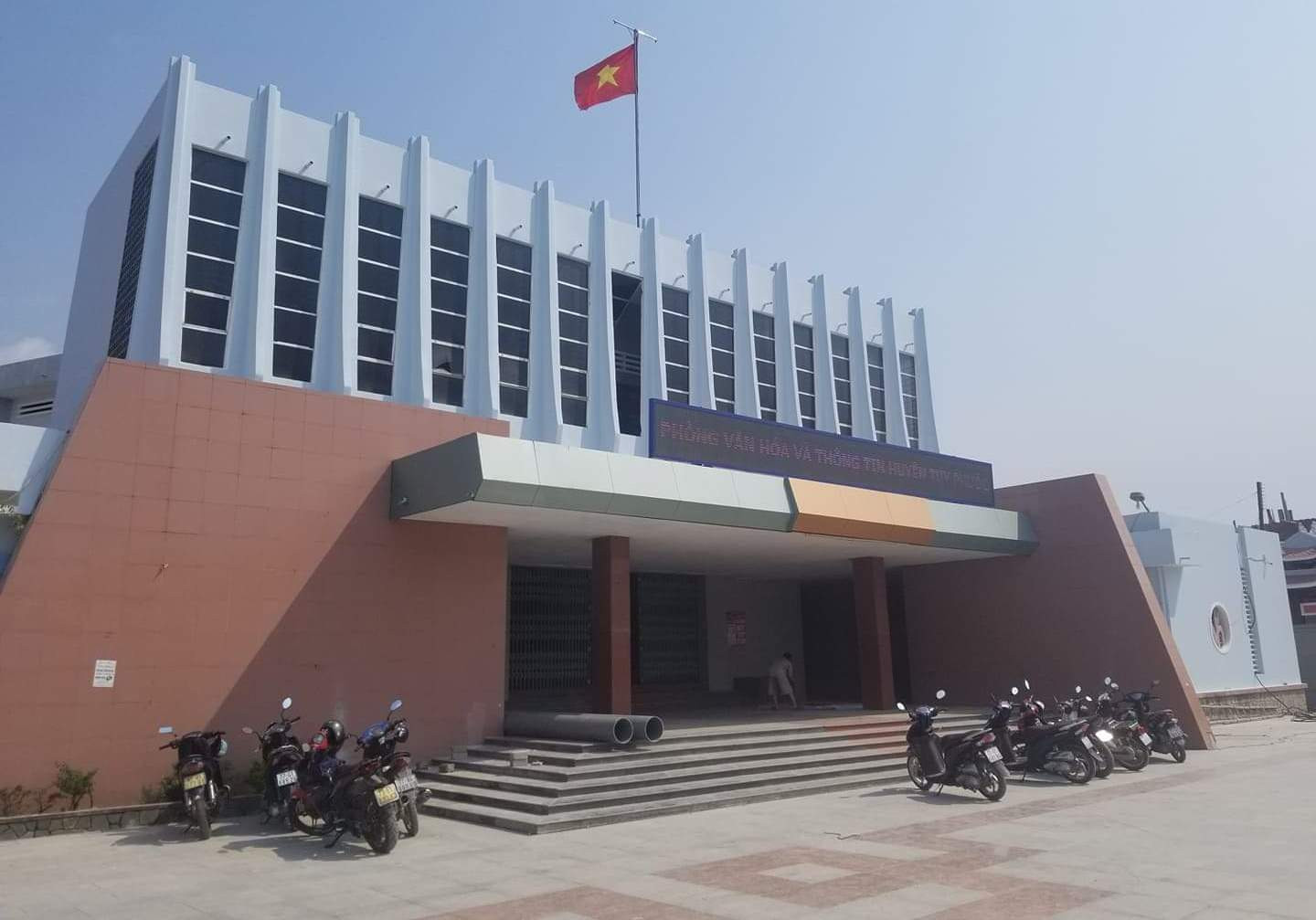 Giám đốc bán chuông ngày 9-4, Bình Định 1..jpeg