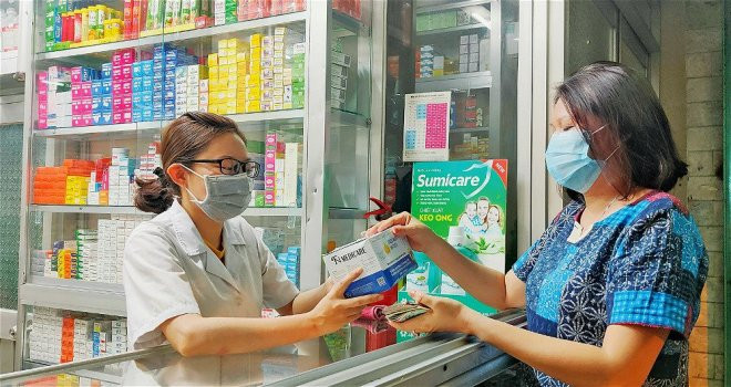 Hà Nội yêu cầu hiệu thuốc báo cáo người mua thuốc cảm, ho, sốt