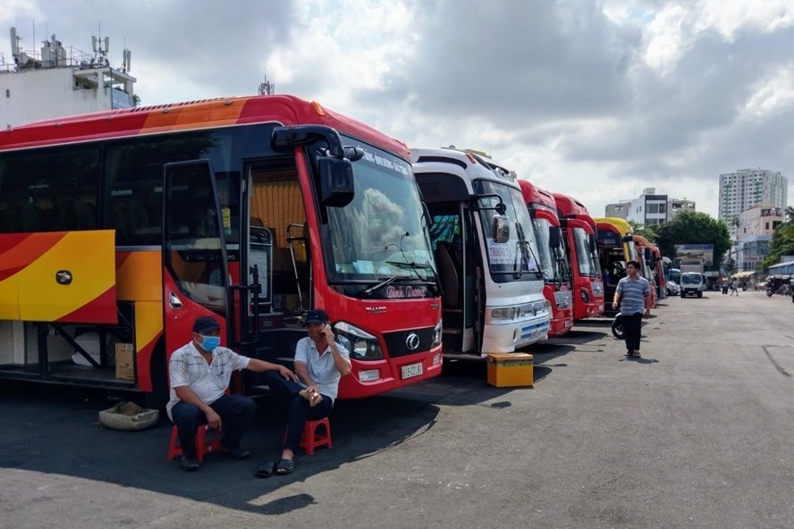 TP.HCM tiếp tục tạm ngưng hoạt động của xe khách, xe bus, xe công nghệ
