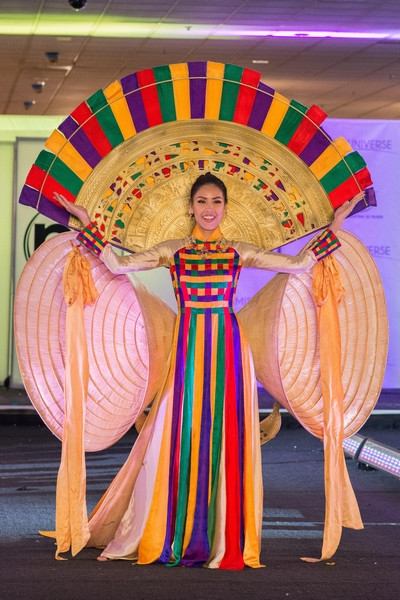 Thi thiết kế trang phục dân tộc cho đại diện Việt Nam tại Miss Universe 2020