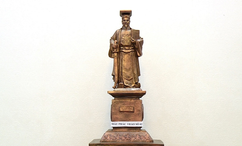 Phác thảo 3 mẫu tượng Vua Lý Thái Tông - nhân vật biểu tượng của công lý và hoạt động xét xử