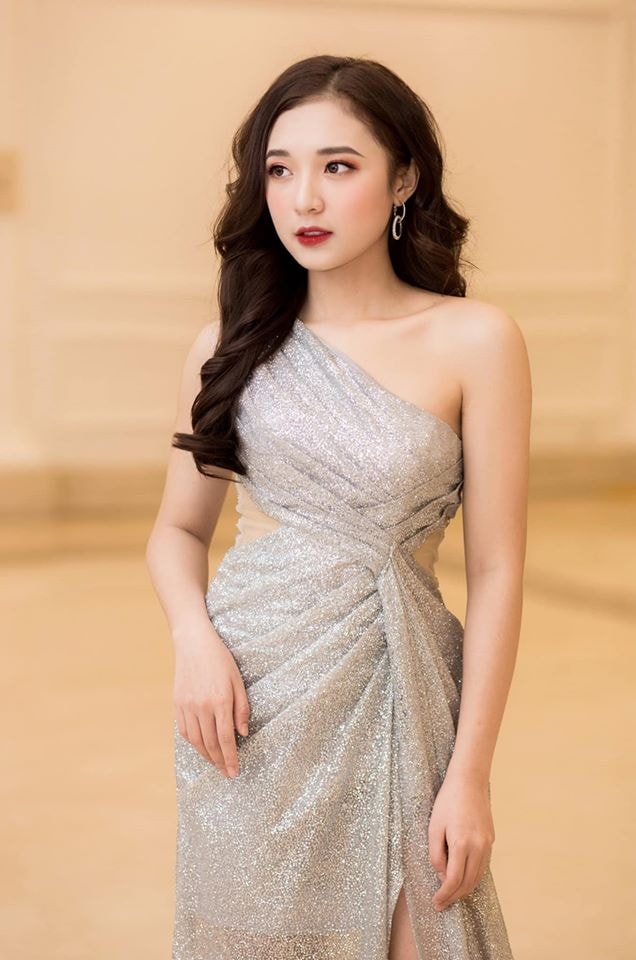 Nhan sắc đời thường xinh đẹp của nữ MC trẻ nhất VTV - Vũ Phương Thảo 3