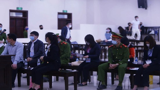 Hà Văn Thắm cùng nhiều đồng phạm tiếp tục hầu tòa