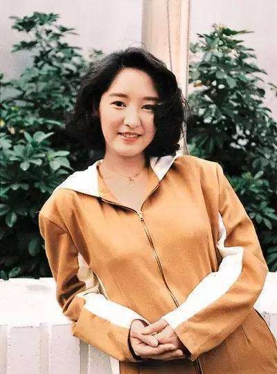 tvb-co-cap-chi-em-tai-hoa-kho-menh-tuyet-le-va-me-tuyet-ca-cuoc-doi-khoc-het-nuoc-mat-vi-tinh-chua-mot-lan-mac-ao-cuoi-30-ngoisao.vn-w400-h539 0