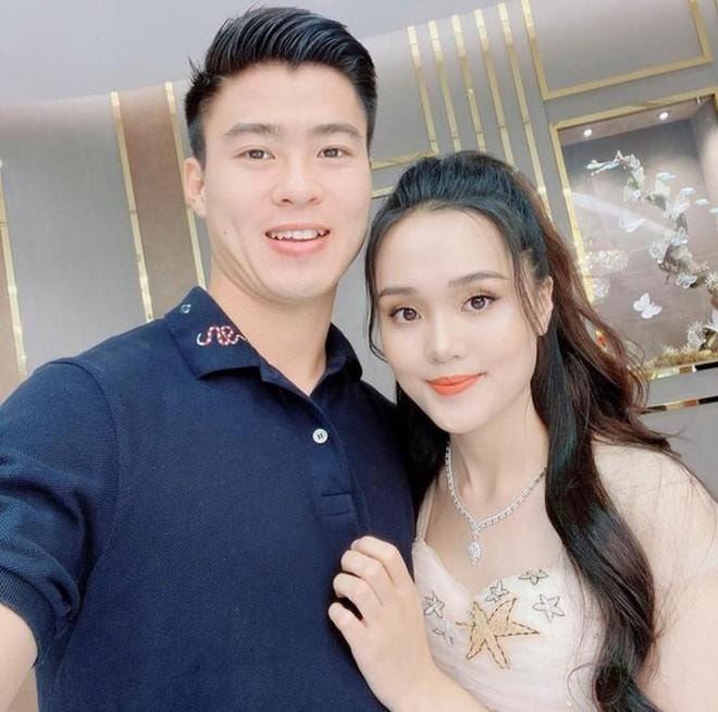 duy mạnh dìm hàng vợ  0