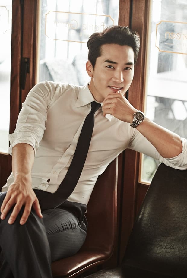 Ảnh thời còn trẻ của bố Song Seung Hun gây sốc vì quá giống Hyun Bin, mẹ thì sao? 2