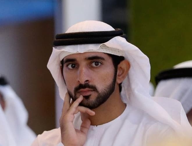 Loạt ảnh đẹp trai đến tê dại của Thái tử Dubai 11
