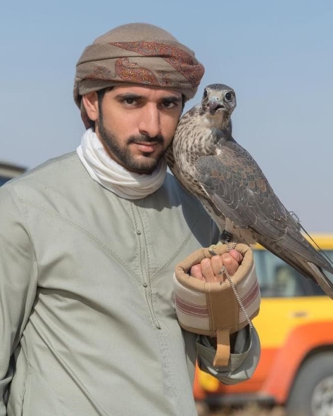 Loạt ảnh đẹp trai đến tê dại của Thái tử Dubai 5