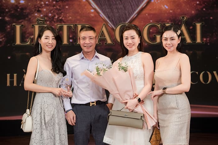 Nghệ sĩ hội tụ trong ngày Công Lý chính thức được Nhà hát kịch Hà Nội công bố vị trí Phó Giám đốc 6