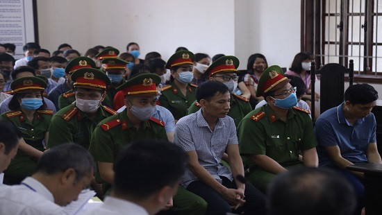 Vụ gian lận điểm thi tại Hoà Bình: Cựu Trưởng phòng An ninh chính trị kêu oan đến cùng Vụ gian lận điểm thi tại Hoà Bình: Cựu Trưởng phòng An ninh chính trị kêu oan đến cùng