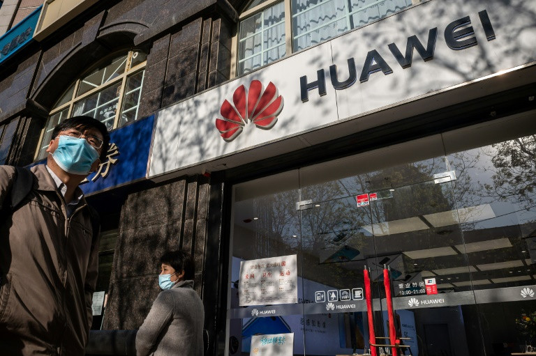 Mỹ cắt đứt nguồn cung chip toàn cầu đối với Huawei