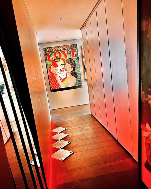 'Ông hoàng Kpop' G-Dragon decor penthouse 173 tỷ với những bức trang treo tường siêu độc 7