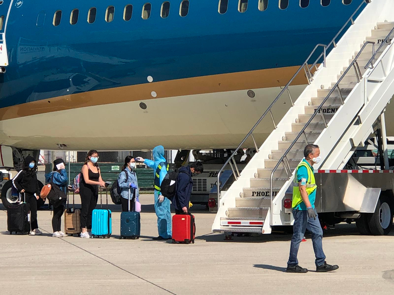 Vietnam Airlines tiếp tục chở hơn 340 công dân Việt Nam từ Mỹ về nước