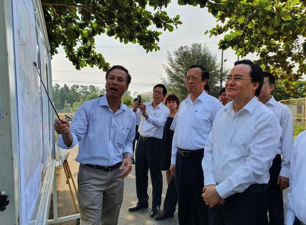 Bộ trưởng Bộ GDĐT Phùng Xuân Nhạ kiểm tra thực địa Dự án Làng Đại học Đà Nẵng