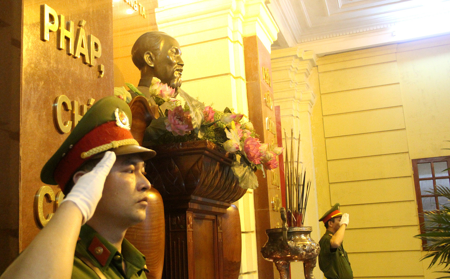 TANDTC dâng hương tưởng niệm Chủ tịch Hồ Chí Minh