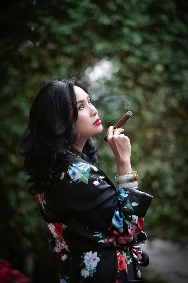 mỹ nhân Việt nghiện thuốc 2