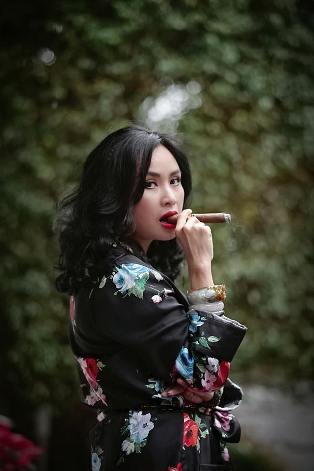 mỹ nhân Việt nghiện thuốc 3