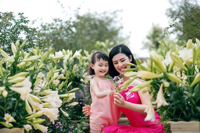 Hoa hậu Ngọc Hân và chồng sắp cưới mong có em bé đáng yêu như con gái Hồng Quế 1