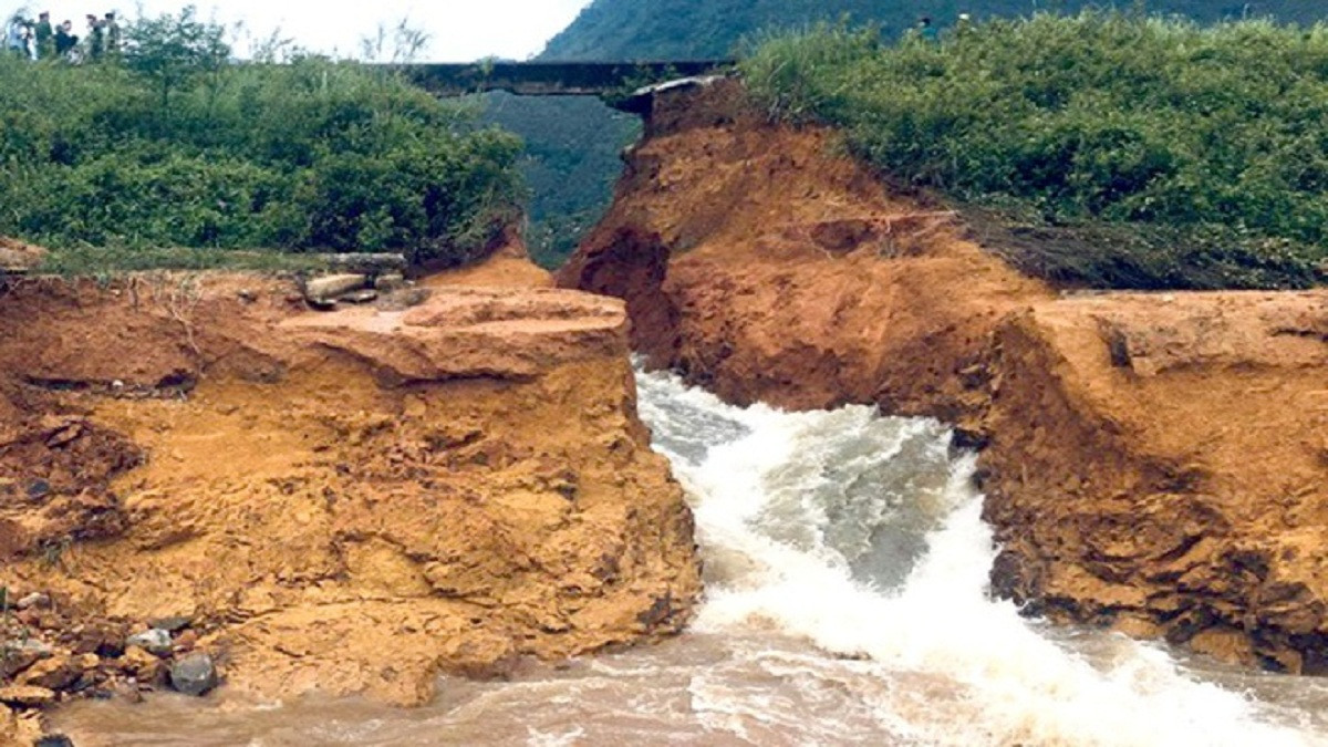 Vỡ đập chứa khoảng 600 ngàn m3 nước ở Phú Thọ