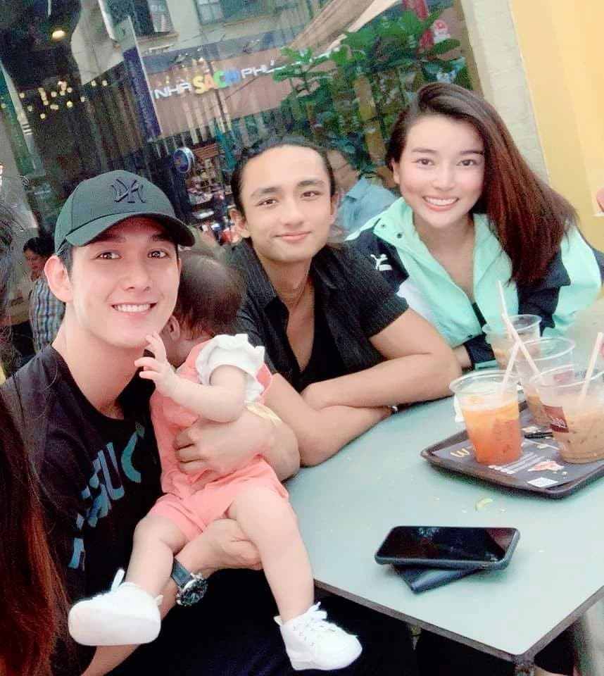 Bộ 3 'Hậu duệ mặt trời' tái ngộ sau 2 năm, dung mạo tàn tạ của Hữu Vi lại là tâm điểm 3