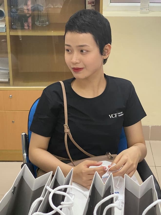 nữ sinh ngoại thương bị ung thư 0