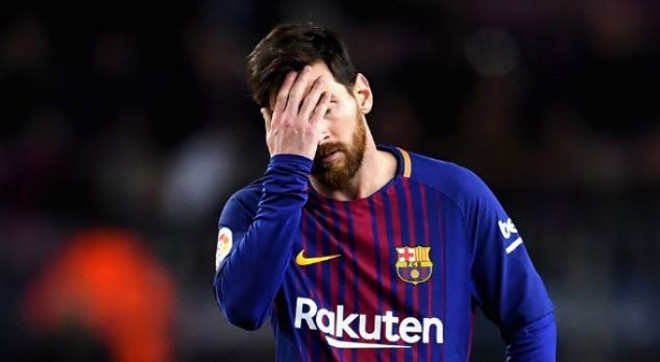 Lionel Messi gặp chấn thương trong buổi tập của Barcelona
