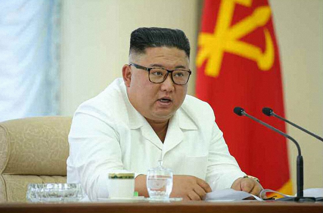 Chủ tịch Kim Jong-un nhấn mạnh tầm quan trọng của công nghiệp hóa chất
