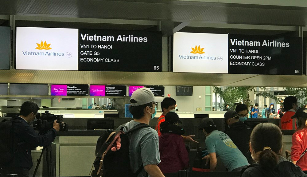 Thêm một chuyến bay chở hơn 340 công dân Việt Nam từ Mỹ về nước